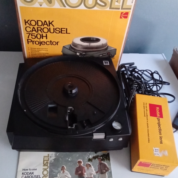 Kodak Other - Kodak Carousel 750H Projector with Zoom Lens and Original Box
